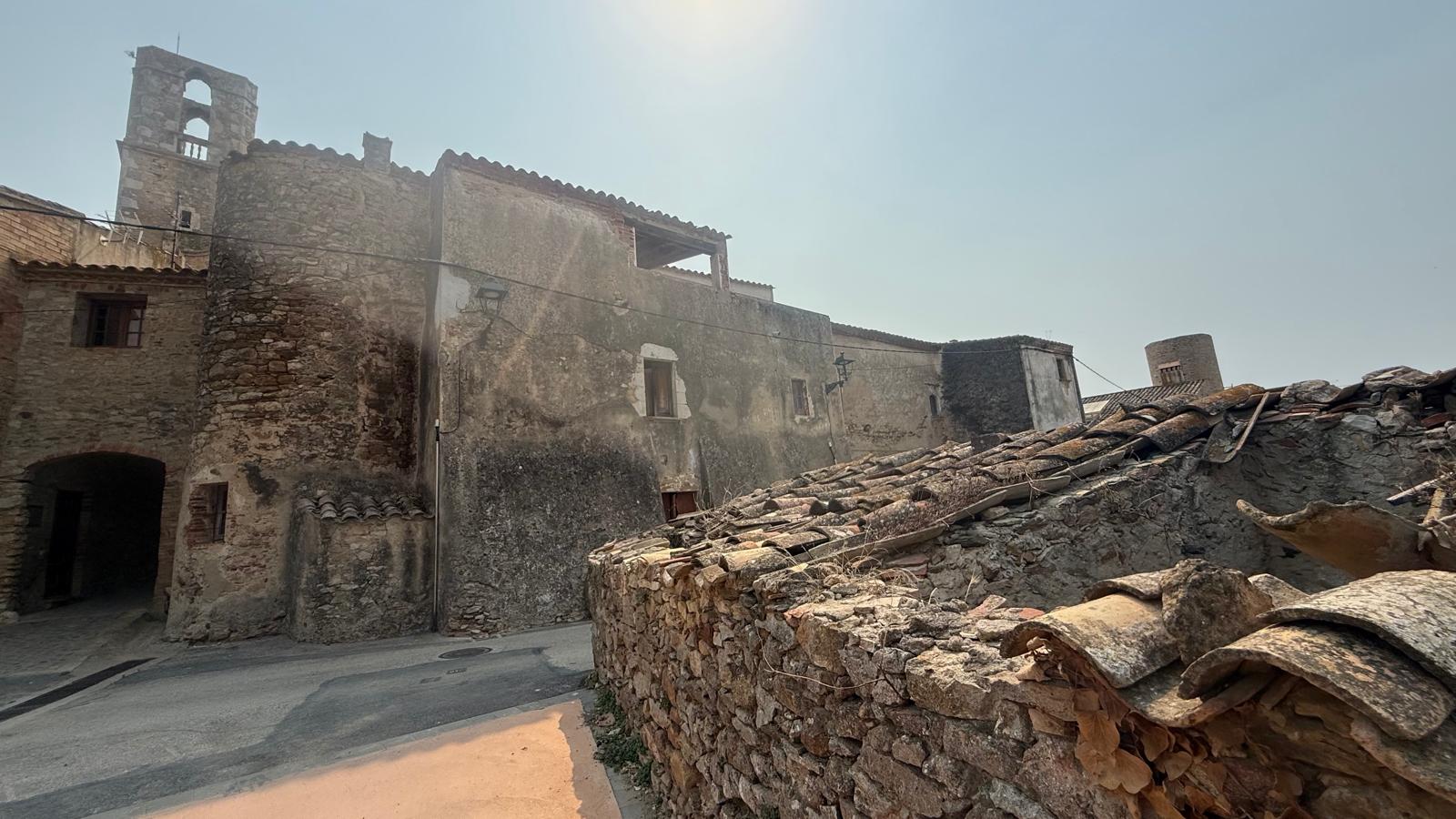 JOYA ARQUITECTÓNICA EN PLENO CORAZÓN DEL BAIX EMPORDÀ