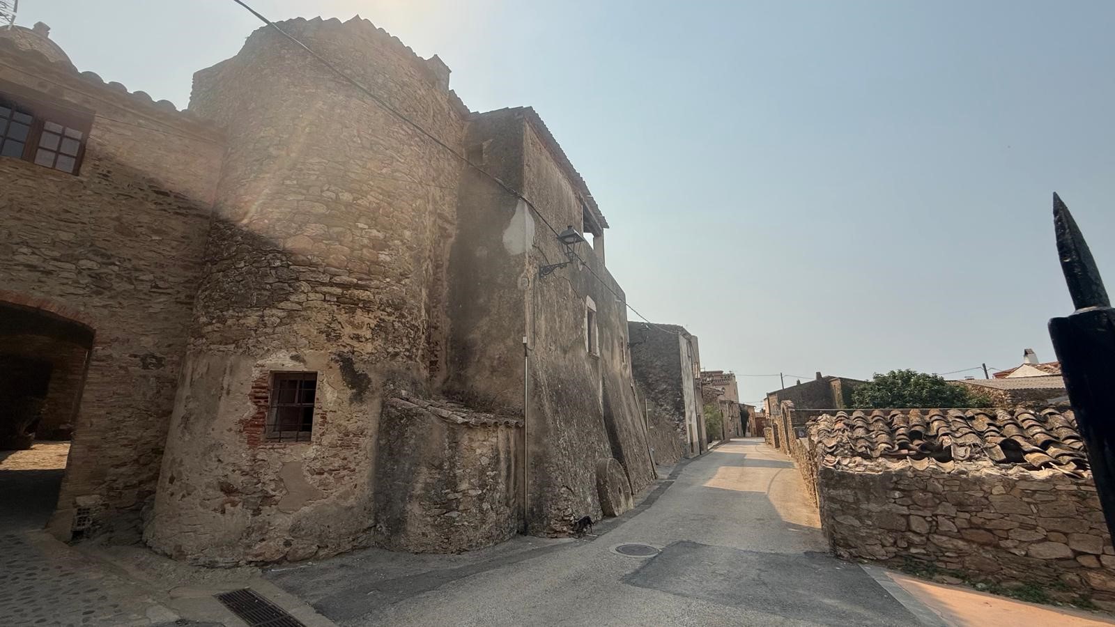 JOYA ARQUITECTÓNICA EN PLENO CORAZÓN DEL BAIX EMPORDÀ