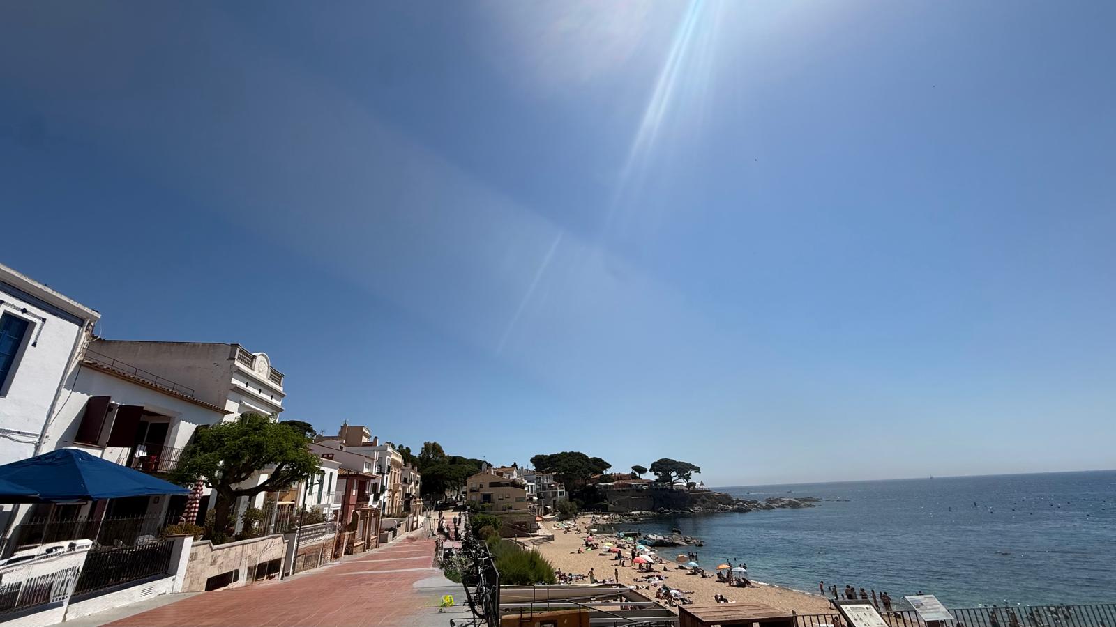 CASA DE PESCADORES CON JARDÍN EN VENTA A TAN SOLO 100 METROS DE LA PLATJA DEL CANADELL Y DEL PORT BO
