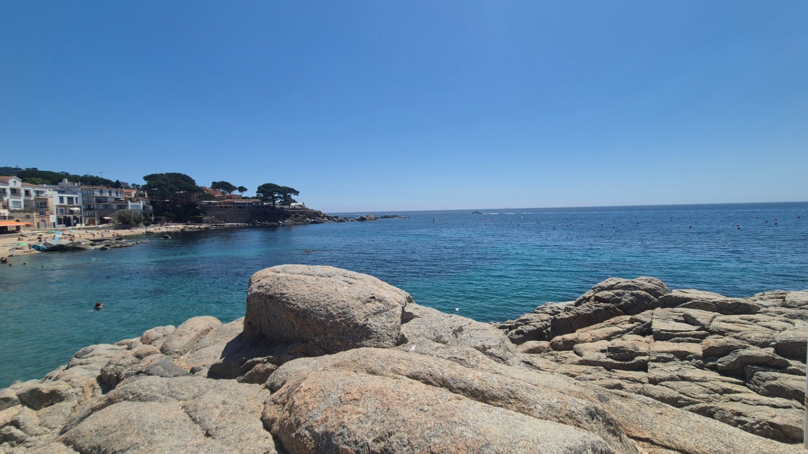 CASA DE PESCADORES CON JARDÍN EN VENTA A TAN SOLO 100 METROS DE LA PLATJA DEL CANADELL Y DEL PORT BO
