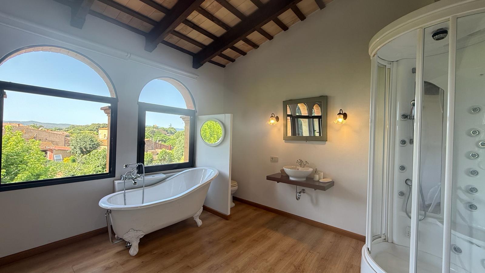 EXCELENTE CASA SOLARIEGA SITUADA EN FORALLAC, TRIÁNGULO DE ORO, BAIX EMPORDÀ