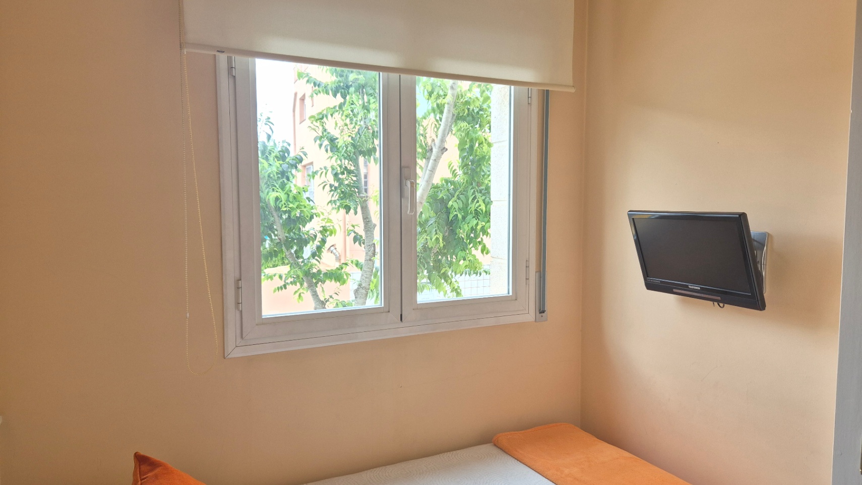 CASA CON JARDÍN Y PISCINA COMUNITARIA EN VENTA SITUADA EN EL CENTRO DE PALAFRUGELL, GIRONA, BAIX EMPORDÀ