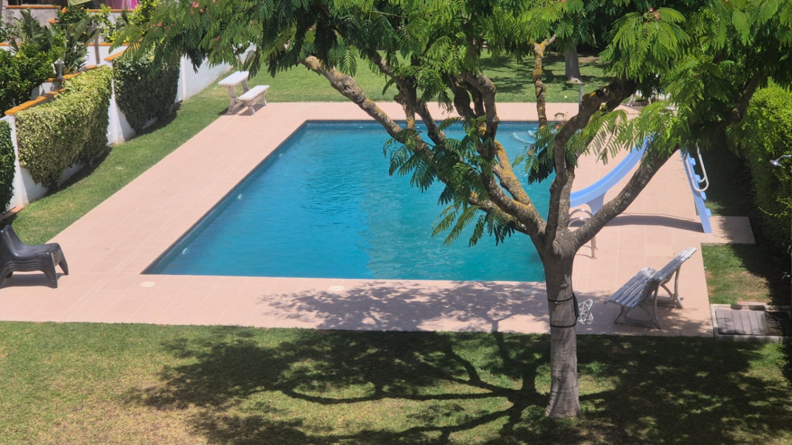 CASA CON JARDÍN Y PISCINA COMUNITARIA EN VENTA SITUADA EN EL CENTRO DE PALAFRUGELL, GIRONA, BAIX EMPORDÀ