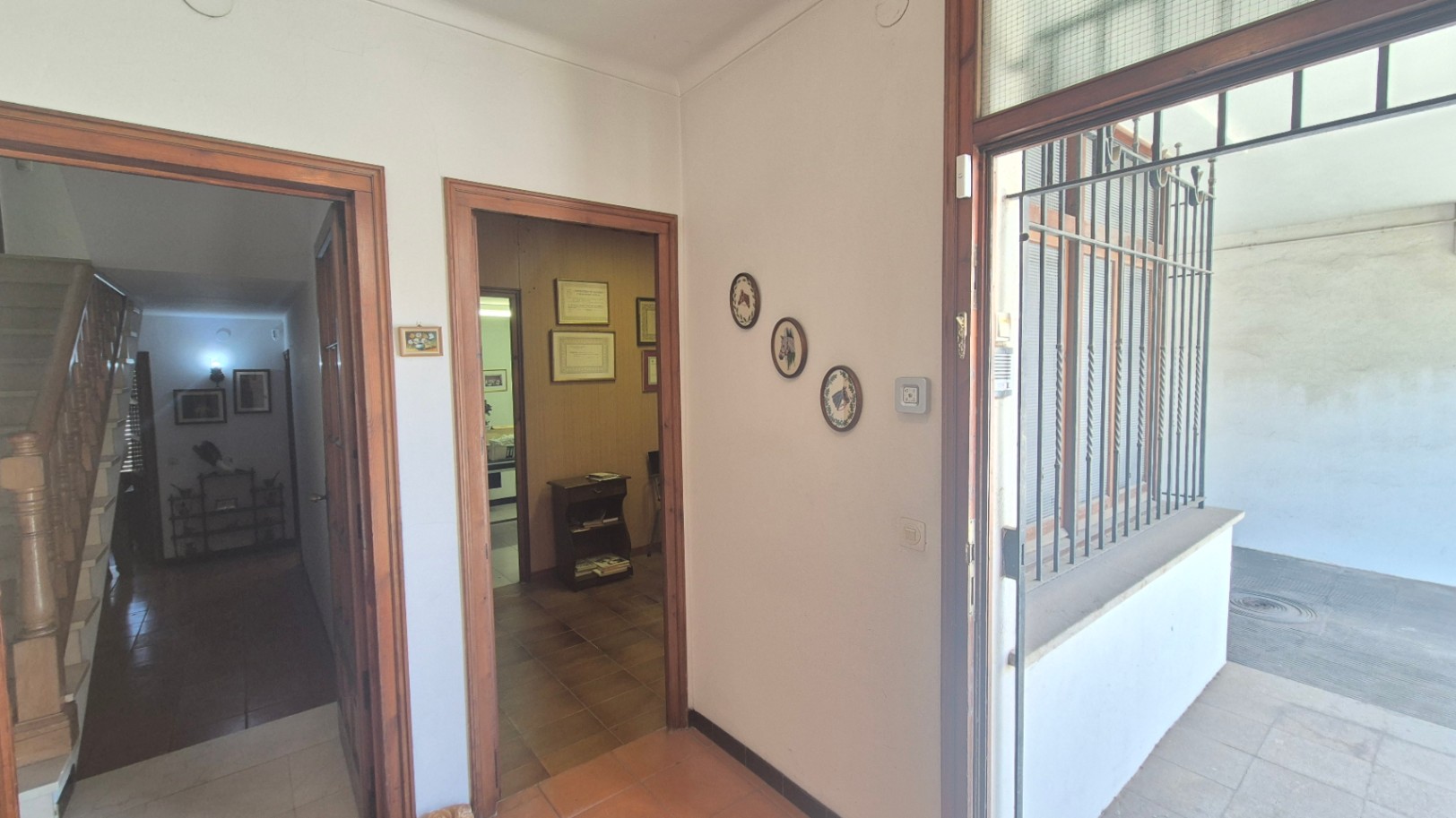 CASA EN VENTA CON GARAJE Y JARDÍN EN EL CENTRO DE PALAFRUGELL