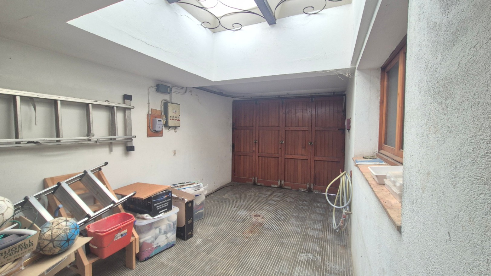 CASA EN VENTA CON GARAJE Y JARDÍN EN EL CENTRO DE PALAFRUGELL