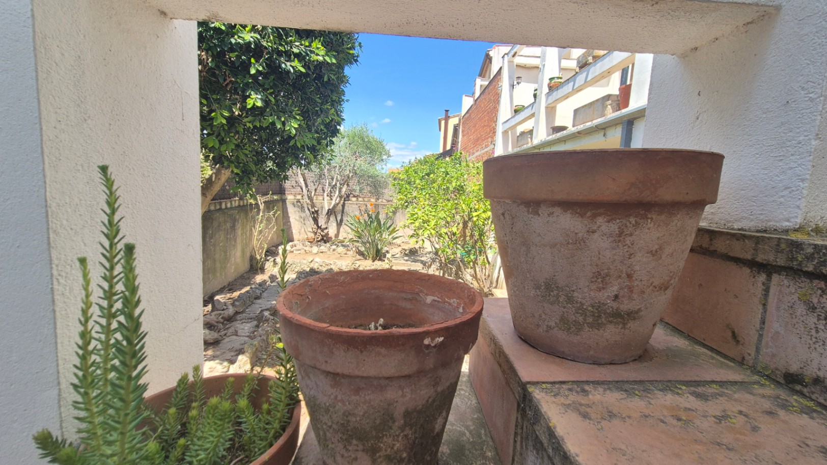 CASA EN VENTA CON GARAJE Y JARDÍN EN EL CENTRO DE PALAFRUGELL