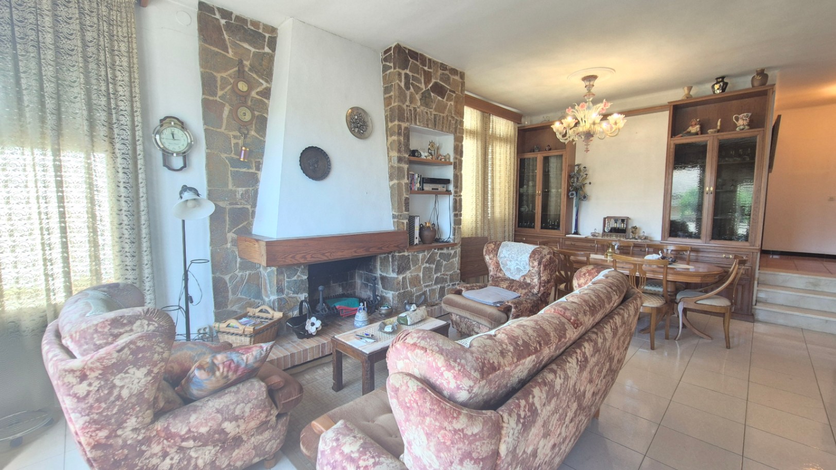 CASA EN VENTA CON GARAJE Y JARDÍN EN EL CENTRO DE PALAFRUGELL