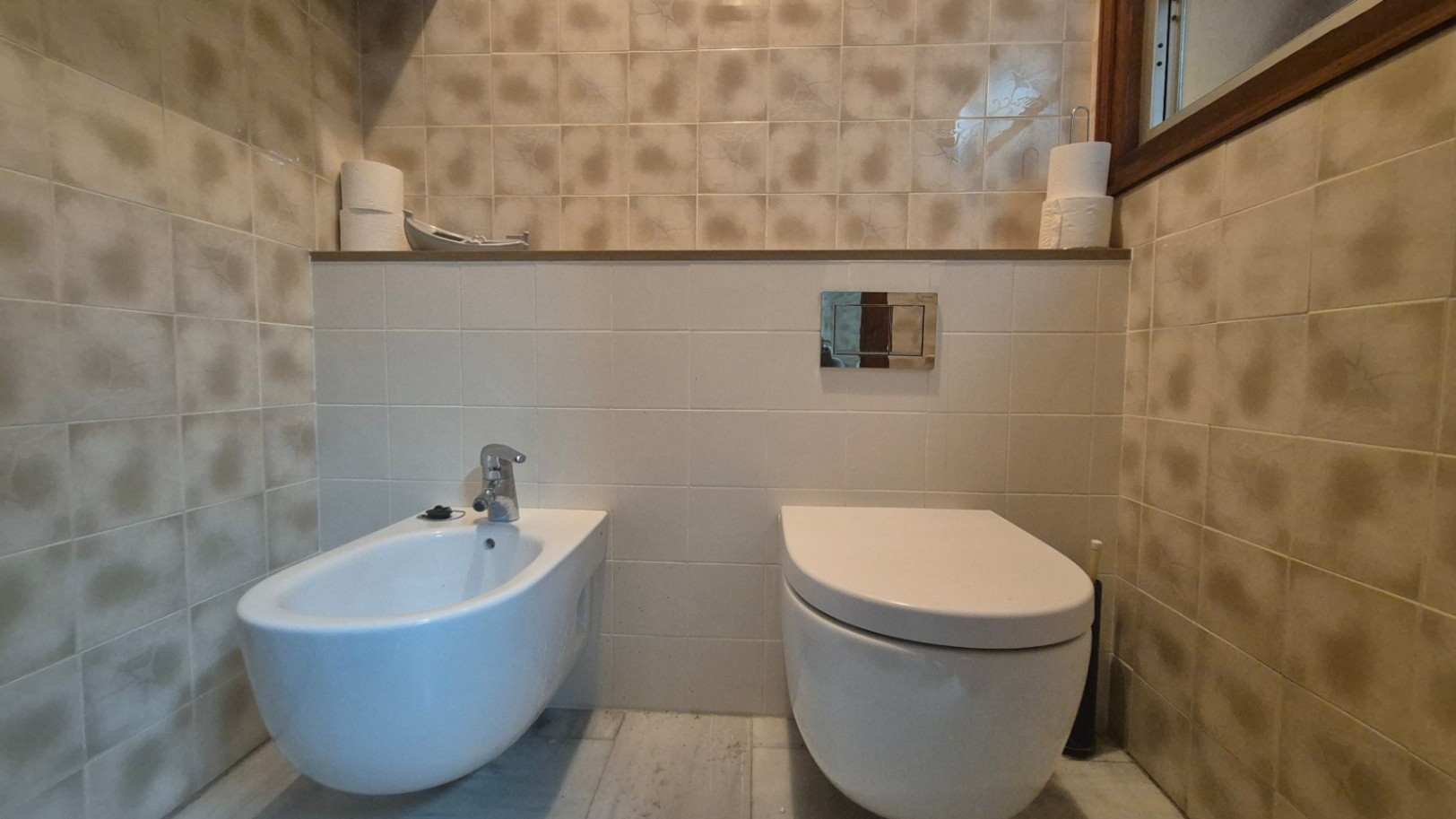 CASA EN VENTA CON GARAJE Y JARDÍN EN EL CENTRO DE PALAFRUGELL