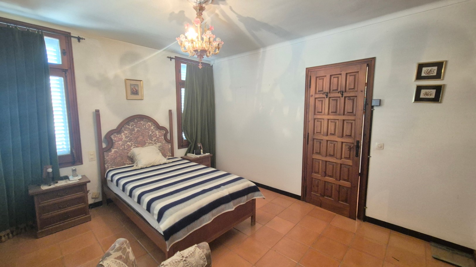 CASA EN VENTA CON GARAJE Y JARDÍN EN EL CENTRO DE PALAFRUGELL