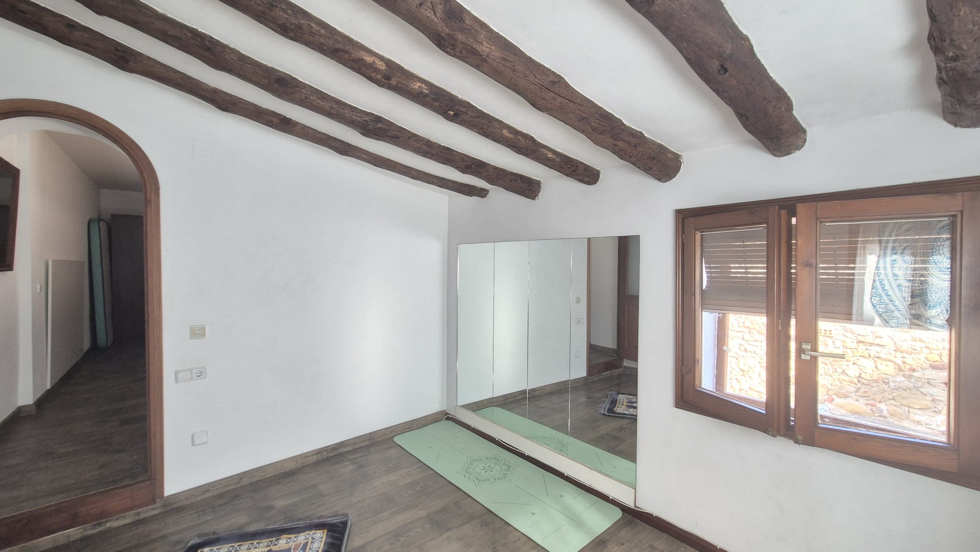 CASA DE PUEBLO CON PATIO EN VENTA A PIE DEL CASCO ANTIGUO DE PALS, BAIX EMPORDÀ