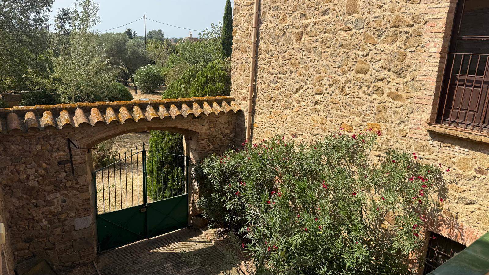 Venta de Masía en Verges, Baix Empordà, Girona de 600 m².