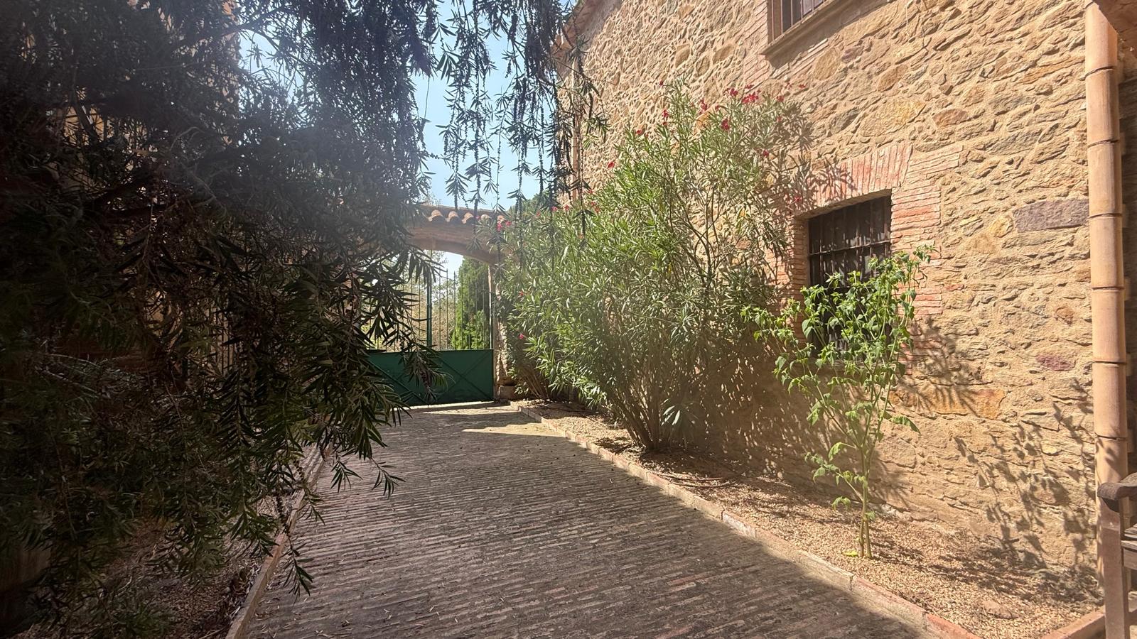 Venta de Masía en Verges, Baix Empordà, Girona de 600 m².