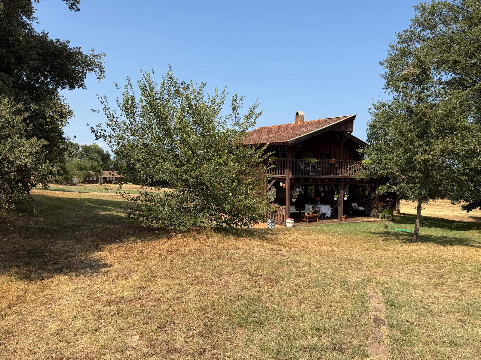 FINCA DE 71.160 M2 CON CASA DE CAMPO EN VENTA SITUADA EN RUPIÀ