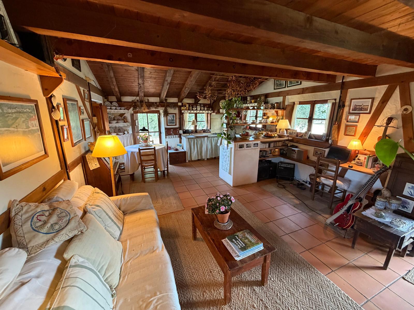 FINCA DE 71.160 M2 CON CASA DE CAMPO EN VENTA SITUADA EN RUPIÀ