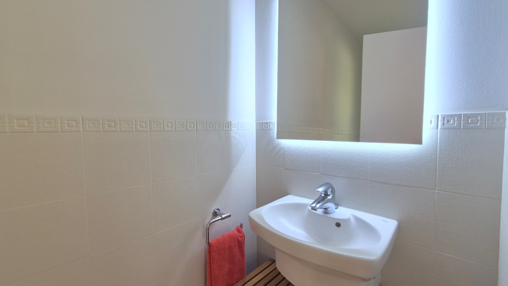 Casa con jardín y piscina comunitaria,  situada a pie del casco histórico de Pals, Girona, Baix Empordà.