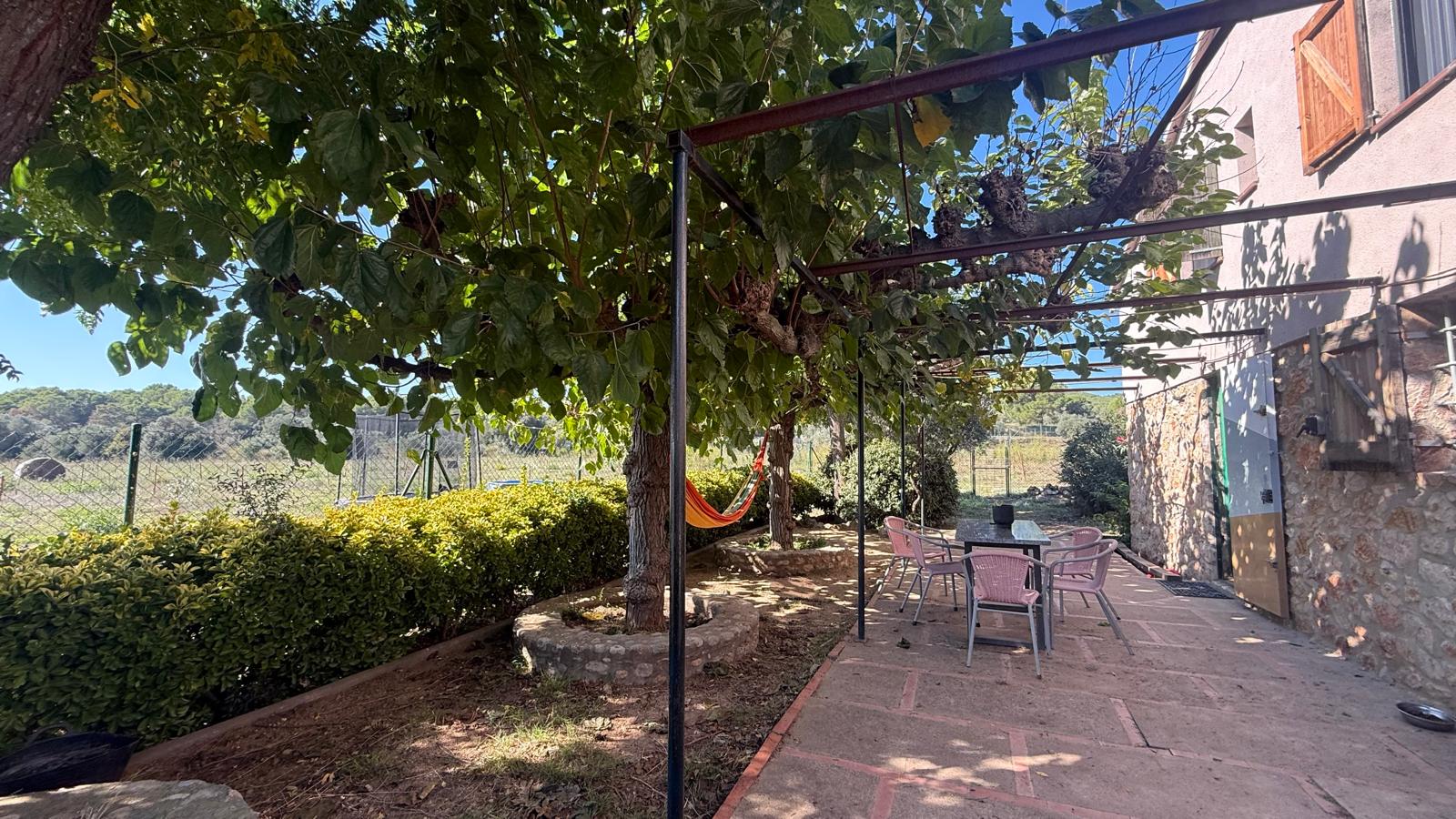 MAGNÍFICA CASA DE CAMPO CON CASI 1'5 HTAS DE TERRENO EN ALBONS, BAIX EMPORDÀ, GIRONA