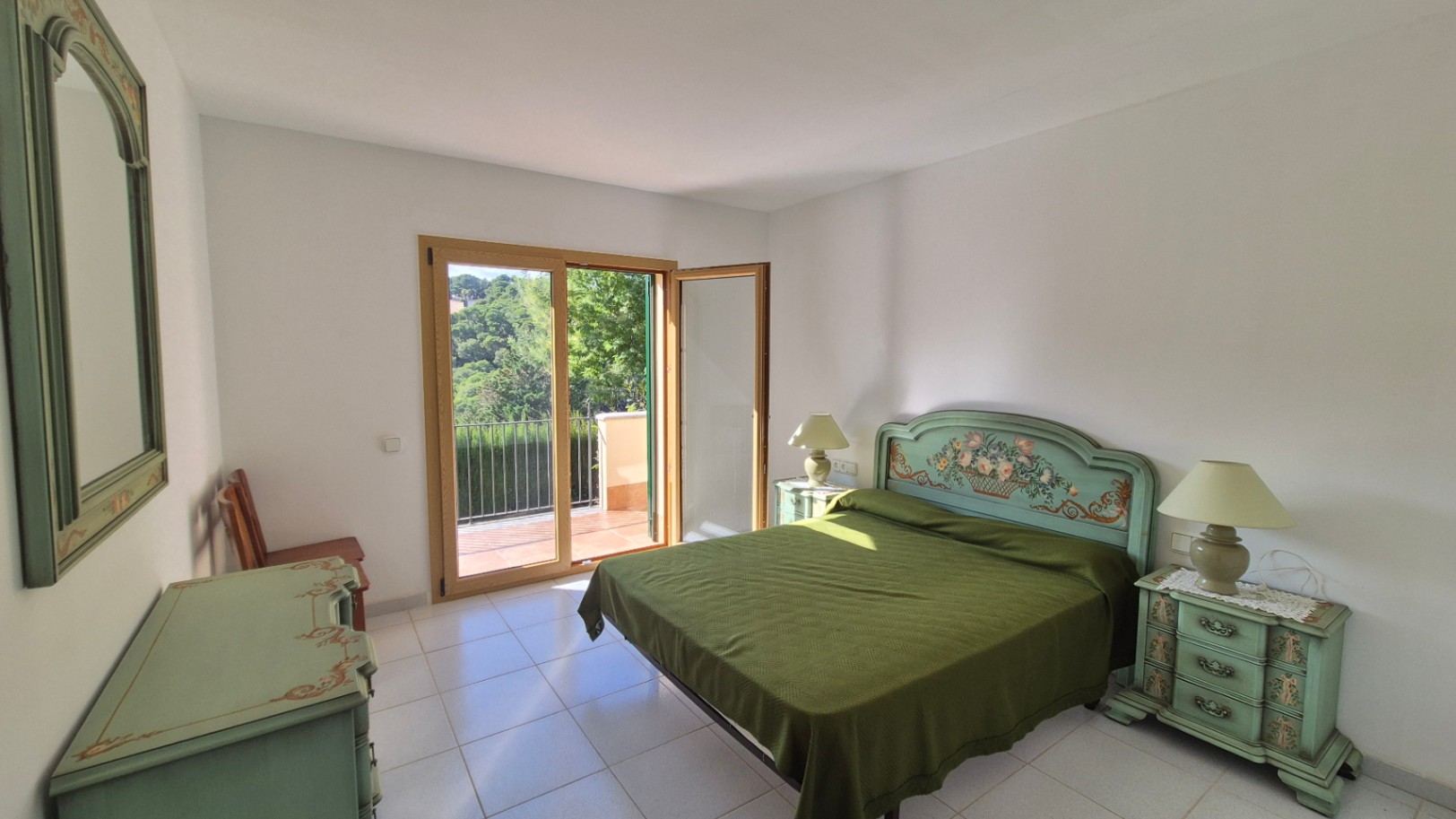 FANTÁSTICO CHALET A CUATRO VIENTOS, SITUADO MUY CERCA DE LA PLAYA DE TAMARIU