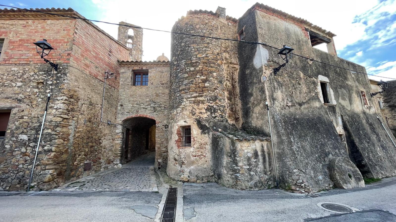 JOYA ARQUITECTÓNICA EN PLENO CORAZÓN DEL BAIX EMPORDÀ