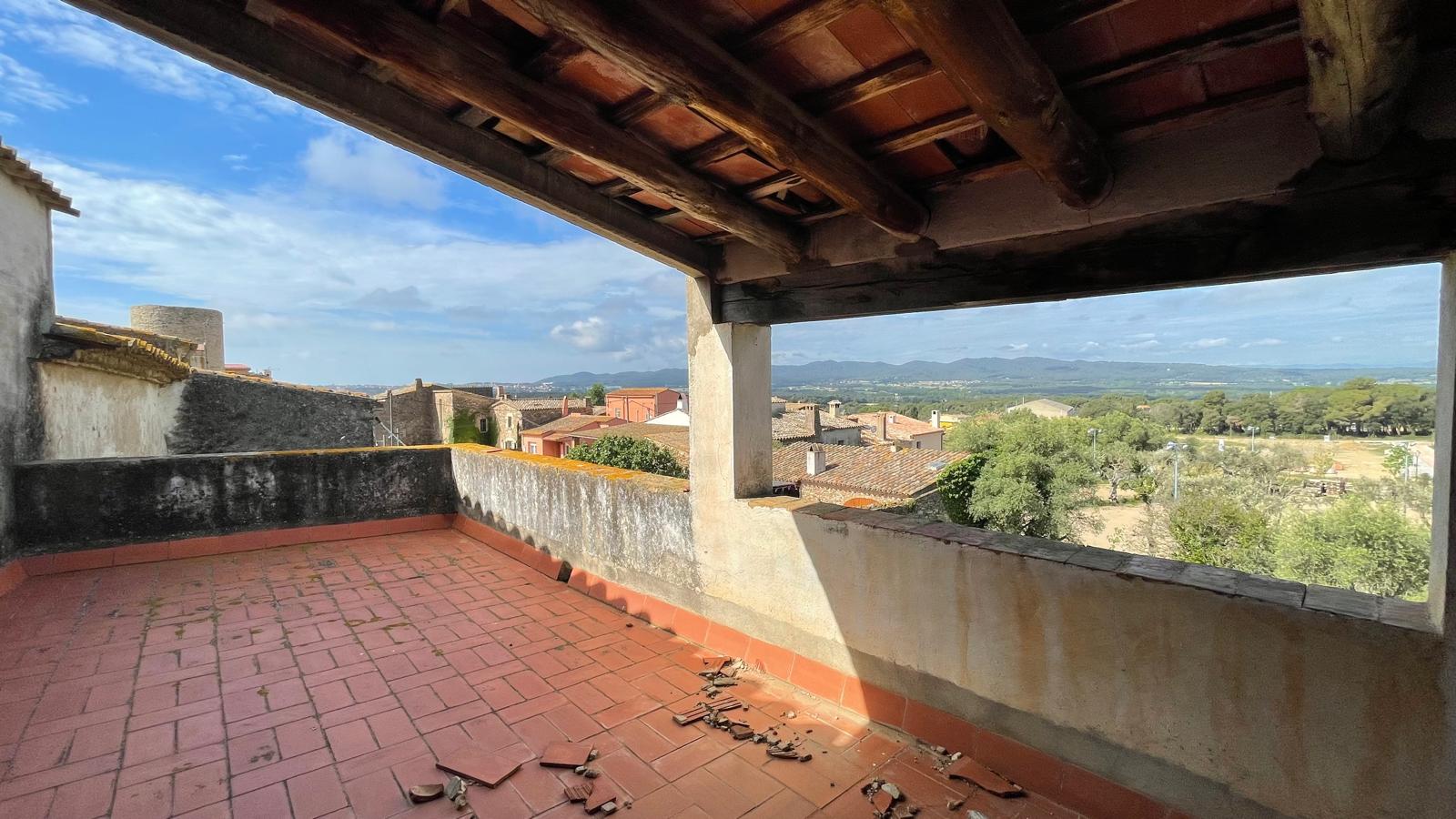 JOYA ARQUITECTÓNICA EN PLENO CORAZÓN DEL BAIX EMPORDÀ