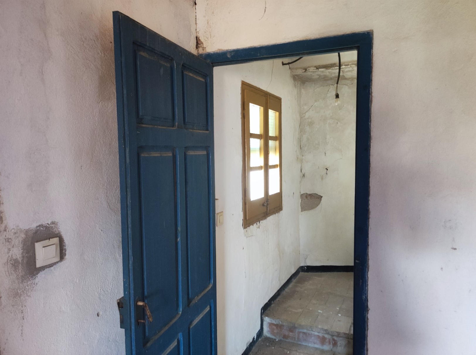 Casa de pueblo a restaurar en venta, con patio y terraza con amplias vistas, situada en Albons, Girona, Baix Empordà
