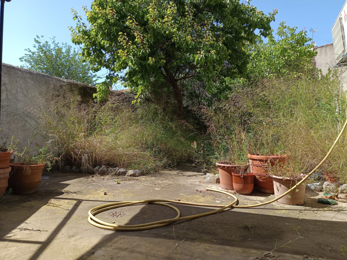 Casa de pueblo en venta, con gran jardín, varias terrazas y local comercial -  Centro de Palafrugell, Girona, Baix Empordà.