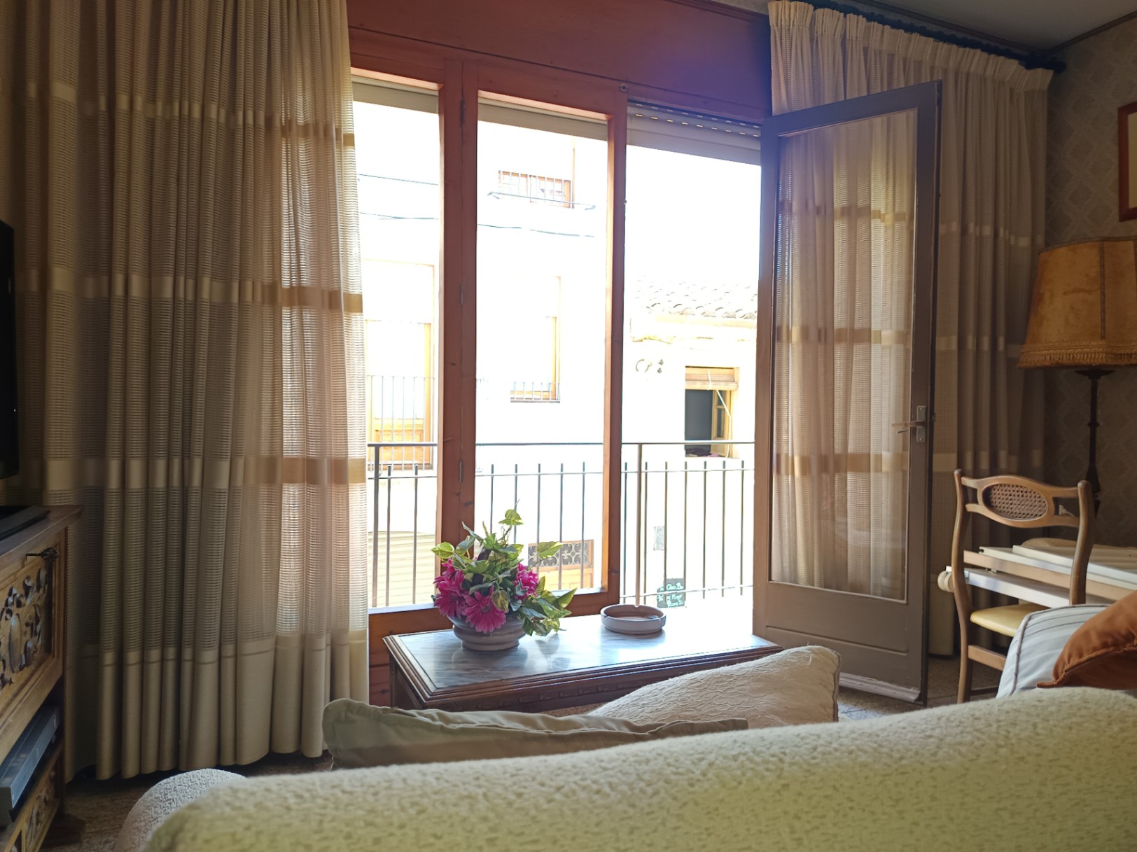 Casa de pueblo en venta, con gran jardín, varias terrazas y local comercial -  Centro de Palafrugell, Girona, Baix Empordà.